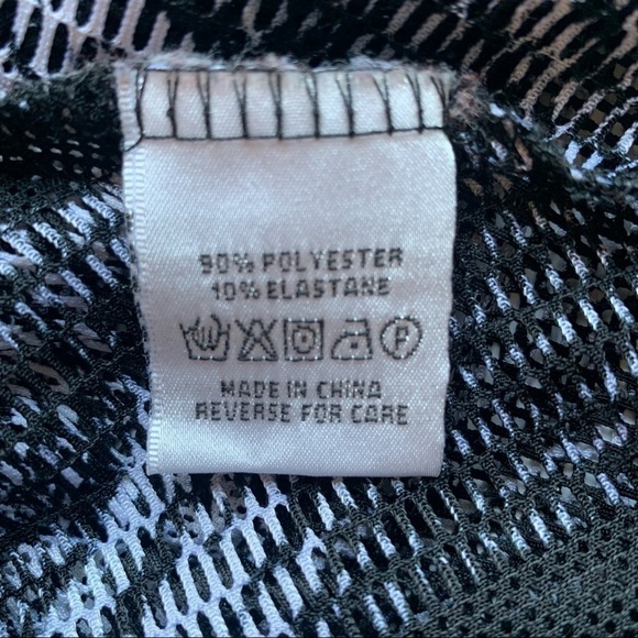 Dor Dor Bell Sleeve Mesh Swimsuit Cover - Picture 4 of 9